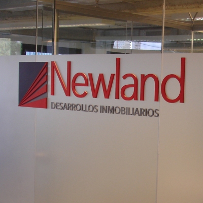     Letras Corporeas Newland